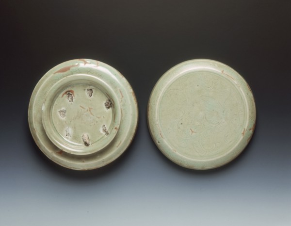 Yue celadon covered box, Five Dynasties-early Northern Song dynasty, China, 10th century. Artist: Unknown