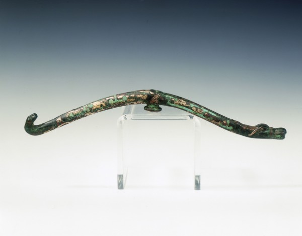 Gilt bronze garment hook with turquoise inlays, Eastern Zhou dynasty, 4th century BC. Artist: Unknown