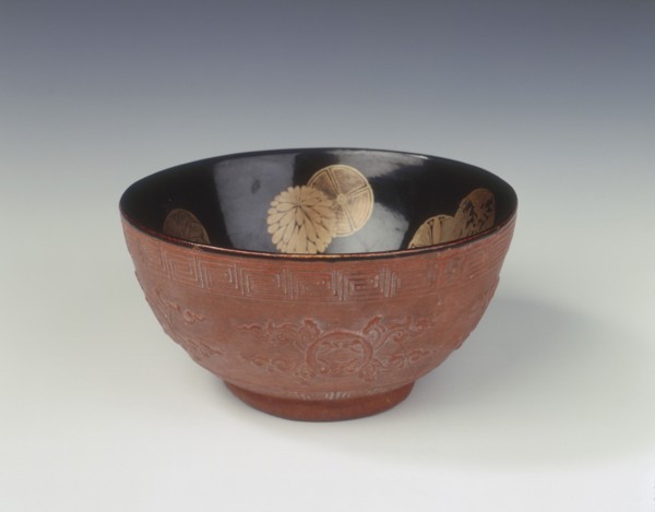 Gourd-moulded bowl with lacquer interior, China, c1736-c1795. Artist: Unknown