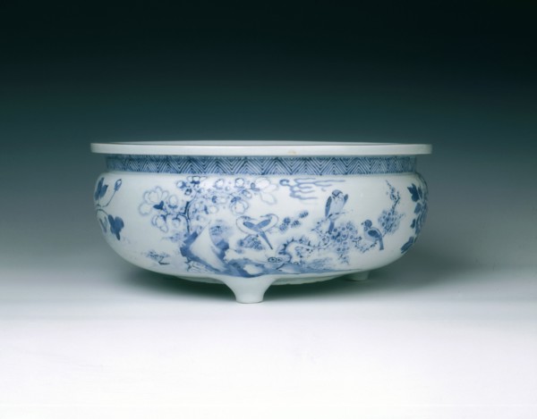 Dehua blue and white tripod bowl, China, mid-late 17th century. Artist: Unknown