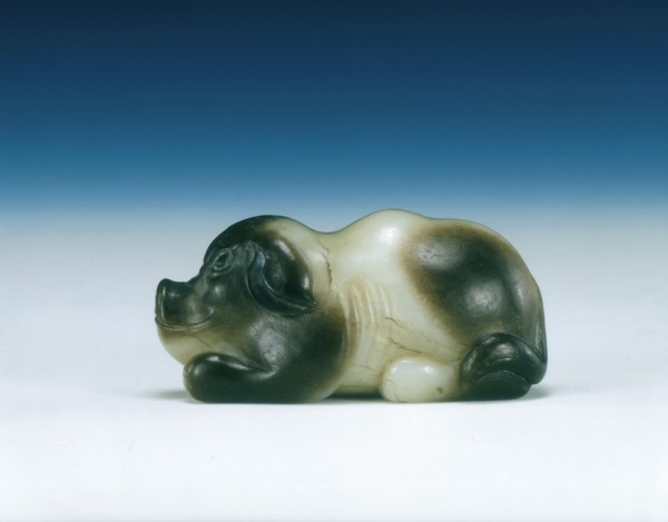 Jade pig in squatting position, Six Dynasties period, China, 220-580. Artist: Unknown