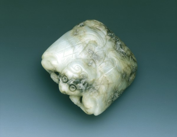 Jade hat ornament in the form of a bird, Yuan dynasty, China, 1279-1368. Artist: Unknown