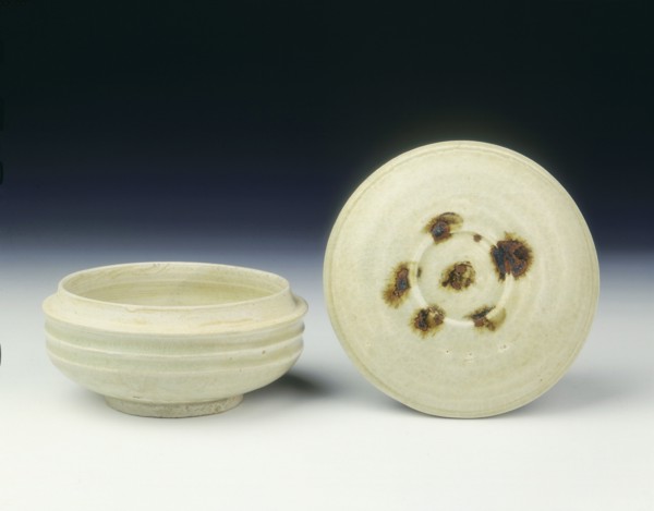 Covered qingbai box with iron oxide spots on lid, Northern Song dynasty, China, mid 11th century. Artist: Unknown