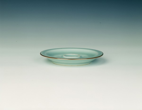 Celadon cupstand, Qing dynasty, Qianlong period, China, 1736-1795. Artist: Unknown