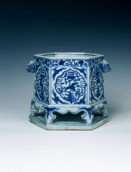 Hexagonal basin with cranes and bagua, Ming dynasty, Wanli period, China, 1572-1620. Artist: Unknown