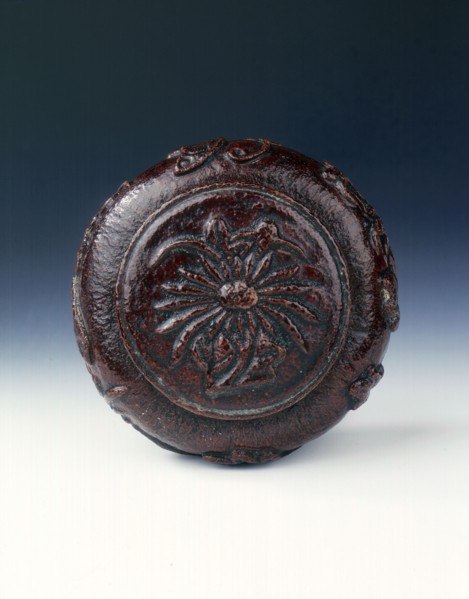 Lacquered and moulded mandarin orange skin box, Qing dynasty, China, 19th century. Artist: Unknown