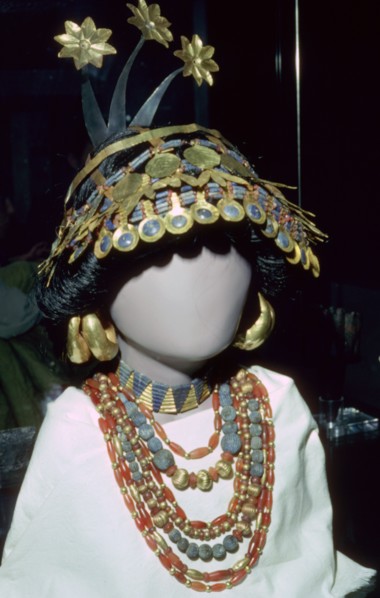 Jewellery from the 'Royal Cemetery' at Ur, Sumeria, Ancient Iraq, Early Dynastic III, about 2600 BC. Artist: Unknown