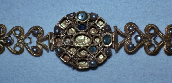 Gold jewelled Roman bracelet. Artist: Unknown