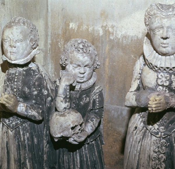 The children of Sir John Scudamore at his tomb, 17th century. Artist: Unknown