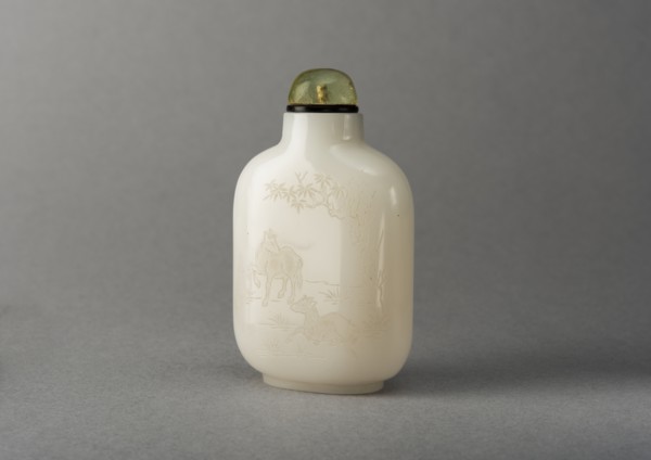 White glass snuff bottle, China, Qing dynasty, 1644-1911. Creator: Unknown.