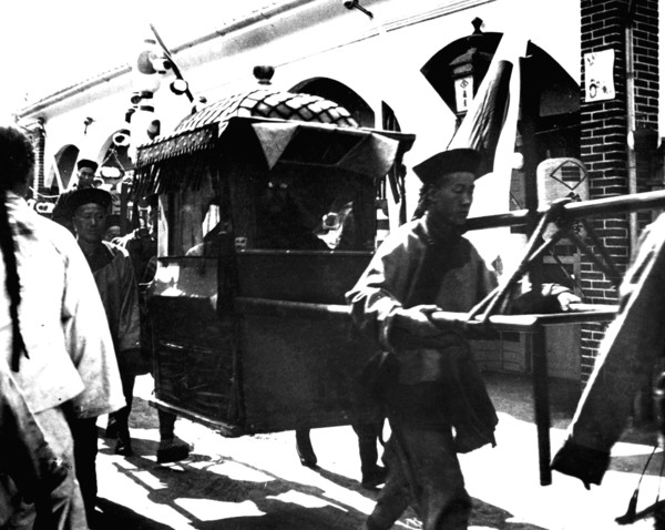 Departure of the Emperor of Japan, Korea, 1900. Artist: Unknown