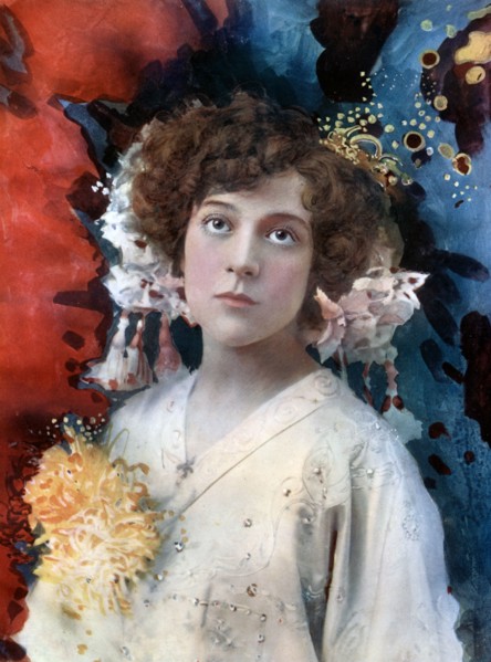Florence Collingbourne in San Toy, c1902.Artist: Ellis & Walery