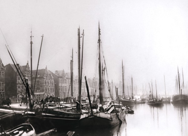 Canal boats, Rotterdam, 1898.Artist: James Batkin