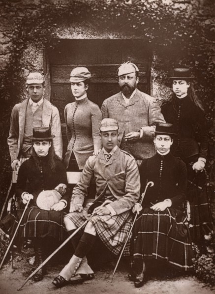 The Prince and Princess of Wales in shooting dress, 1900.Artist: Russell & Sons