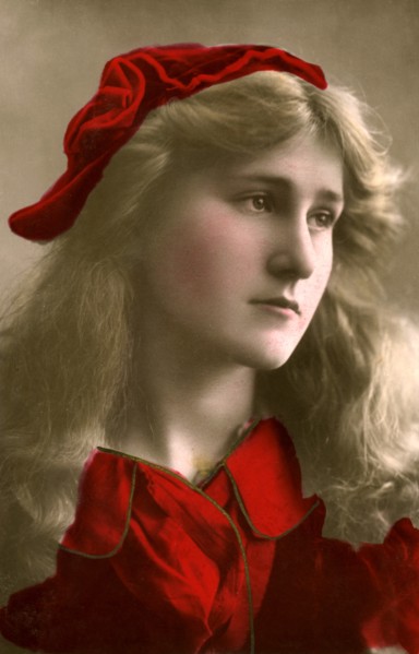 Phyllis Dare (1890-1975), English actress, 1906.Artist: Foulsham and Banfield