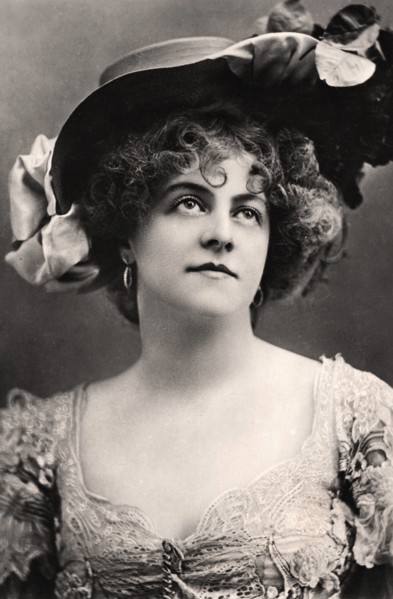 Marie Studholme (1875-1930), English actress, 1907.Artist: Ellis & Walery