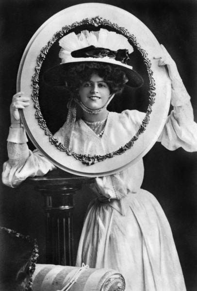 Marie Studholme (1875-1930), English actress, 1904.Artist: J Beagles & Co