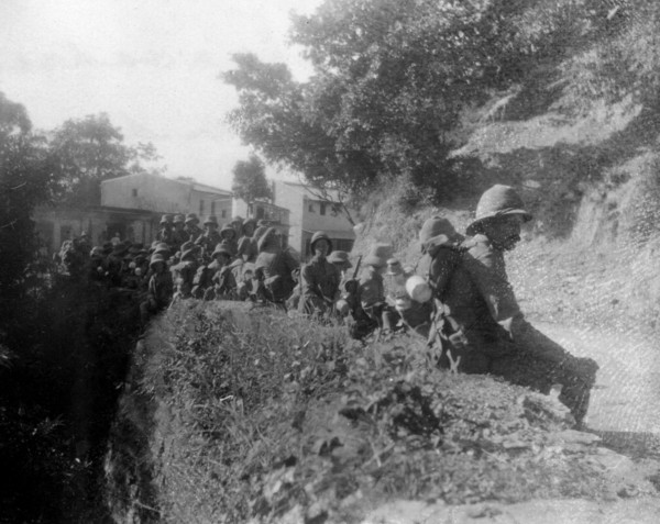 British soldiers resting on a route march, between kalsi and Chakrata, India, 1917. Artist: Unknown