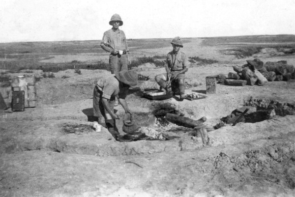 British army C company cooking, Mesopotamia, WWI, 1918. Artist: Unknown