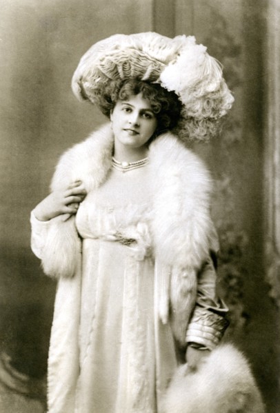 Marie Studholme (1875-1930), English actress, 1900s.Artist: W&D Downey
