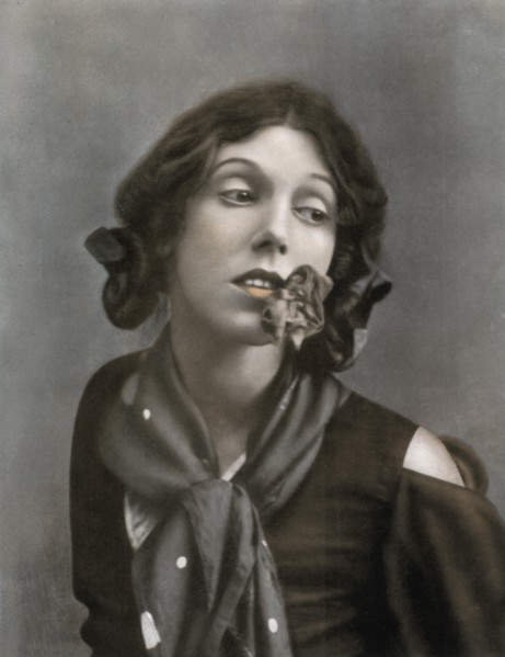 Dorothy Grahame in La Danse Des Apaches (1904), 1911-1912. Artist: Unknown