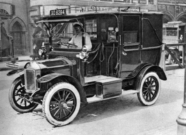 A London taxi, 1926-1927. Artist: Unknown