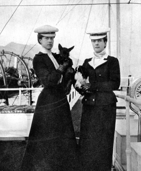 Queen Alexandra (1844-1925) with her daughter Princess Victoria (1868-1935). 1908.Artist: Queen Alexandra