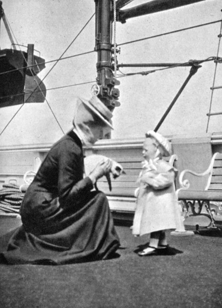 Princess Victoria (1868-1935) with Prince Olav of Norway (1903-1991), 1908.Artist: Queen Alexandra