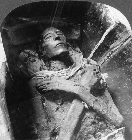 The mummy of Sethos I (1394BC-1279BC), Cairo, Egypt, 1905.Artist: Underwood & Underwood