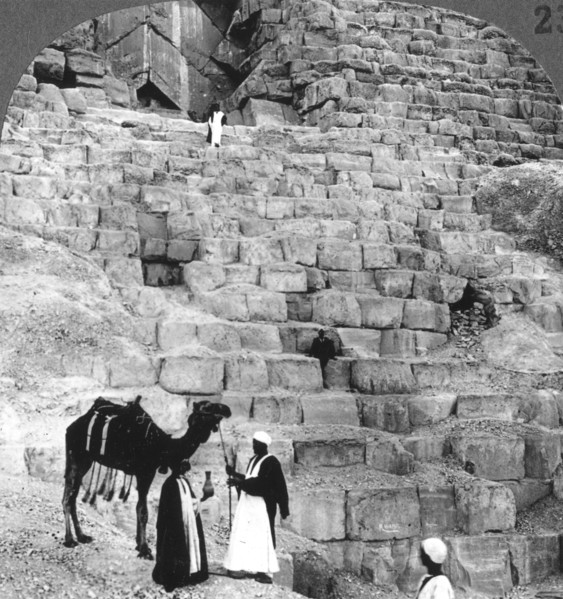 Entrance to the Great Pyramid of Giza, Egypt, 1905.Artist: Underwood & Underwood