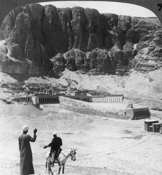 'Buried for ages - colonnaded terraces of the temple at Der-el-Bahri, Thebes, Egypt', 1905.Artist: Underwood & Underwood