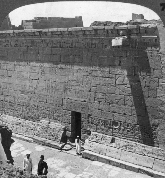'Scenes of battle and the chase carved on a wall at Medinet Habu, Thebes, Egypt', 1905.Artist: Underwood & Underwood