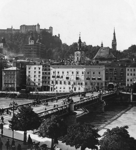 Bridge over the Salzach, Salzburg, Austria, c1900s.Artist: Wurthle & Sons