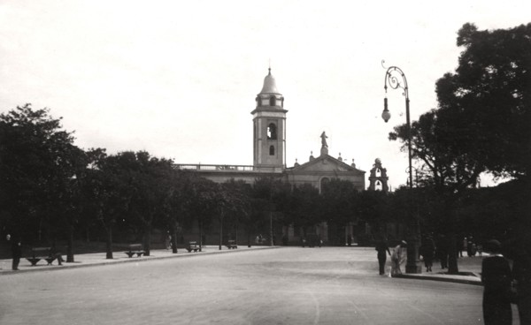 The Capilla del Pilar, La Recoleta cemetery, Buenos Aires, Argentina, c1900s. Artist: Unknown