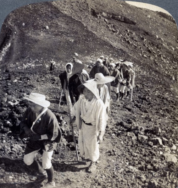 Pilgrims at the end of their ascent of Mount Fuji (Fujiyama), Japan, 1904.Artist: Underwood & Underwood