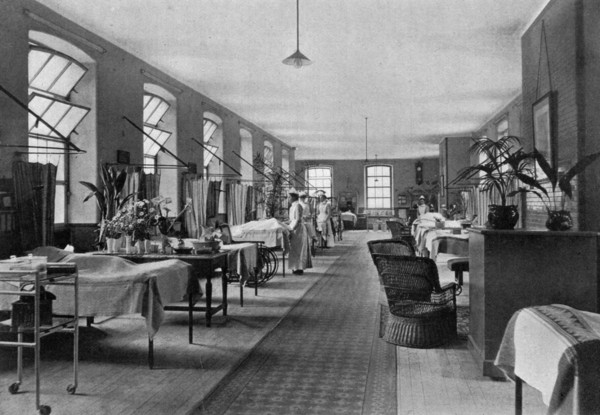 A ward in Guy's Hospital, Southwark, London, 1904. Artist: Unknown