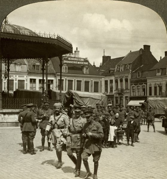 Sir James Willcocks with General Nanten, Market Square, Merville, France, World War I, 1914-1915.Artist: Realistic Travels Publishers