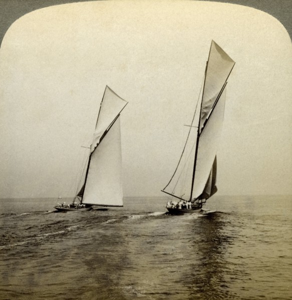 'Shamrock I' and 'Shamrock III' in a trial race off Sandy Hook, USA.Artist: Underwood & Underwood