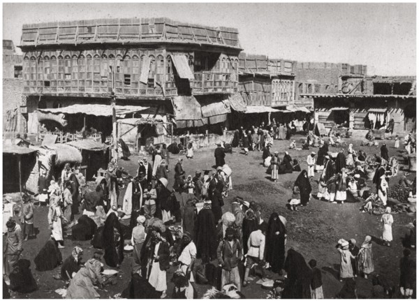 The Suq al Dijaj market, Basra, Iraq, 1925.Artist: A Kerim