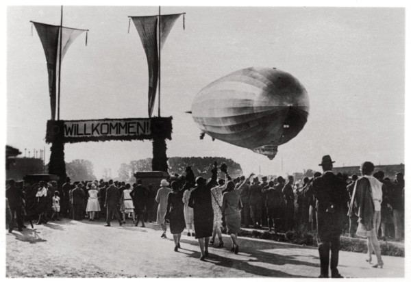 Zeppelin LZ 127 'Graf Zeppelin' landing at Friedrichshafen, Germany, 1933. Artist: Unknown