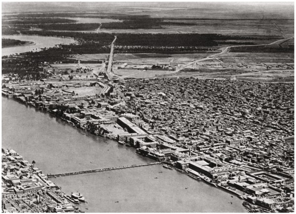 Baghdad from an aeroplane, Iraq, 1925. Artist: A Kerim