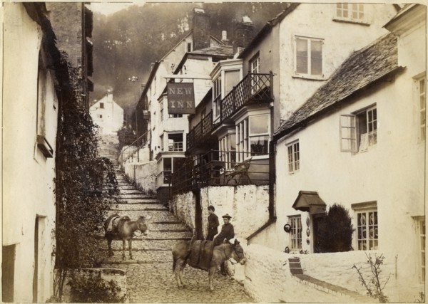 The New Inn and street, Clovelly, Devon, late 19th or early 20th century. Artist: Unknown