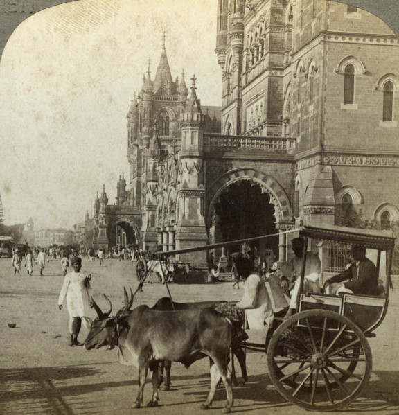 'Ekka', outside Victoria Station, Bombay, India, c1900s(?).Artist: Underwood & Underwood