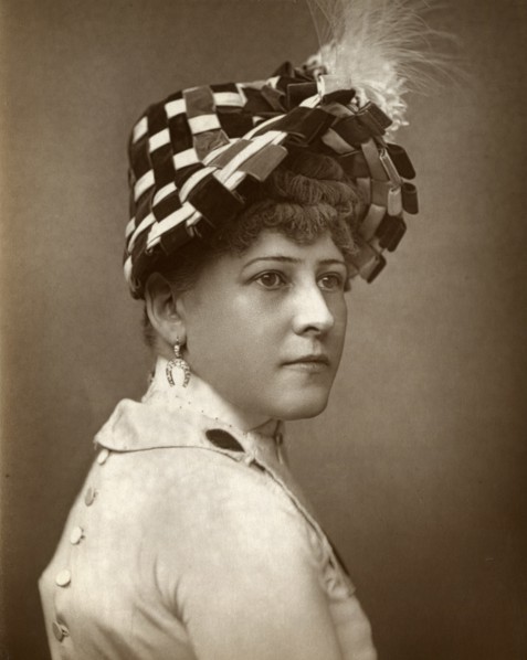 Kate Munroe, actress, 1883. Artist: St James's Photographic Co