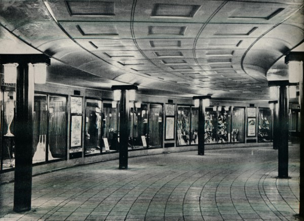 Circulating area of Piccadilly Circus Station, 1929. Artist: Unknown