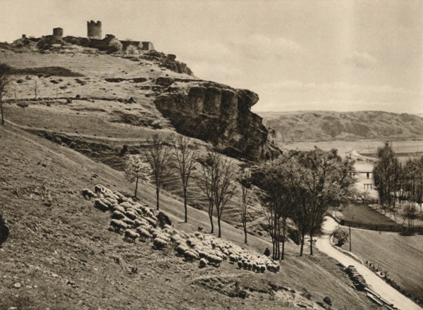 'Kallmunz Castle near Regensburg', 1931. Artist: Kurt Hielscher.