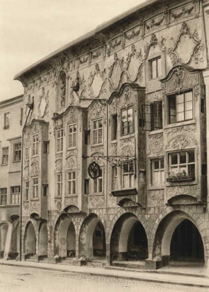'Wasserburg am Inn - Weinhaus', 1931. Artist: Kurt Hielscher.