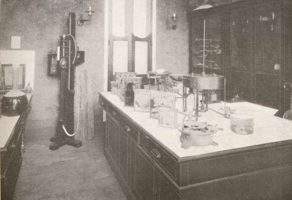 'Examination Laboratory of the Medico-Legal Service', 1914. Artist: Unknown.