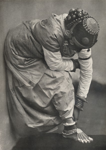 'Tamulin mit Fuss- und Kopfschmuck', 1926. Artist: Unknown.