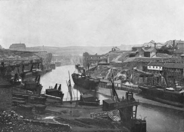 'Sunderland - Looking Up the River from the Bridge', 1895. Artist: Unknown.